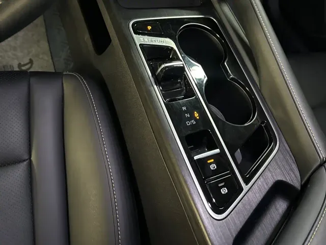 Bestune B70 — Фото автомобиля 12