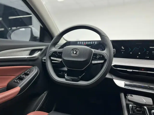 Changan Eado — Фото автомобиля 20