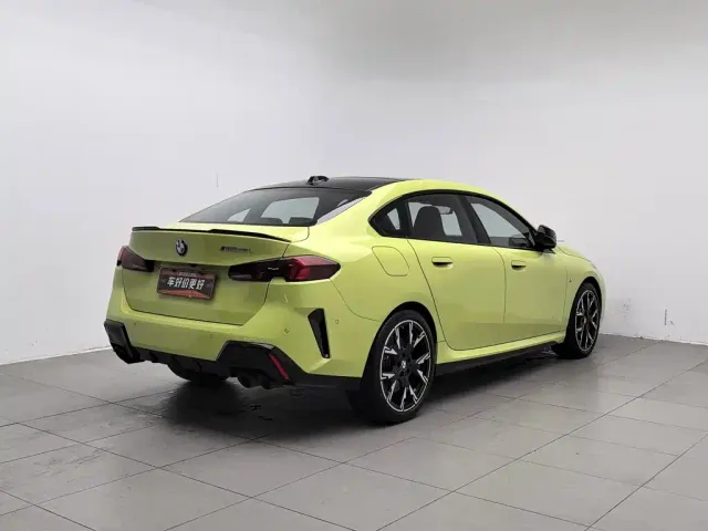 BMW M235L — Фото автомобиля 2