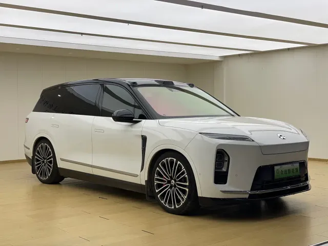 Nio ES8 — Фото автомобиля 4