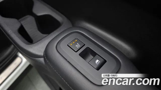 Hyundai Santa Fe — Фото автомобиля 24