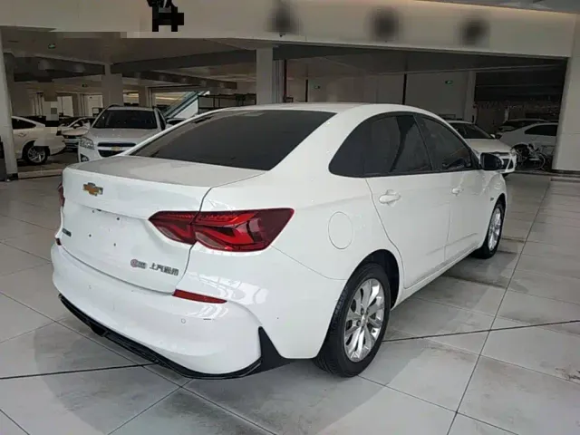 Chevrolet Monza — Фото автомобиля 6