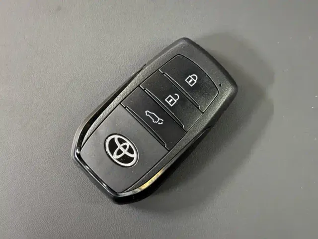Toyota RAV4 — Фото автомобиля 18