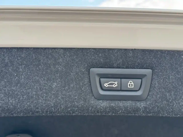 BMW 5 Series — Фото автомобиля 12