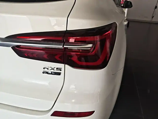Roewe RX5 — Фото автомобиля 7