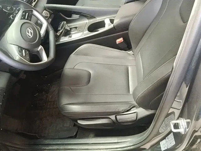 Hyundai Elantra — Фото автомобиля 14