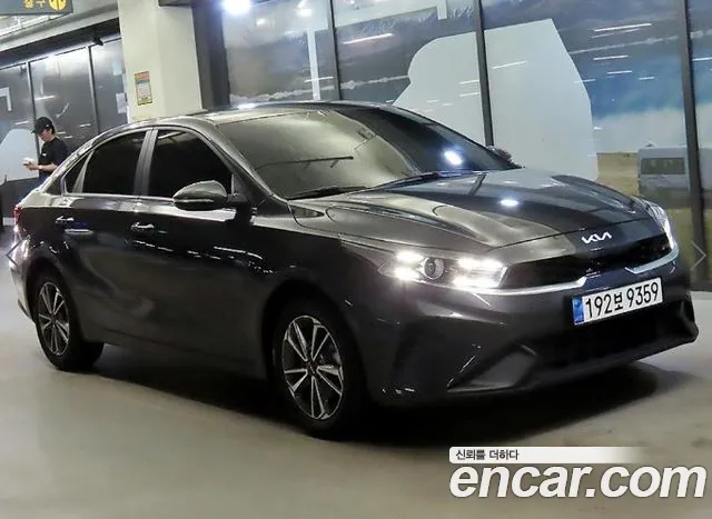 Фотография автомобиля — Kia K3 Generation 2
