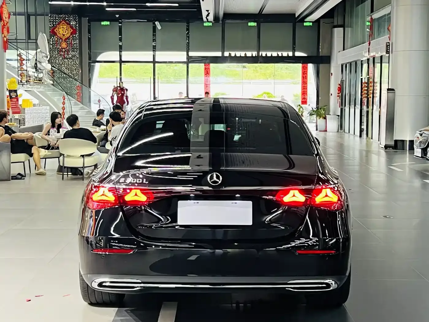 Mercedes-Benz Mercedes-Benz E-Class 2026 E 300 L Luxury — Фото автомобиля 8