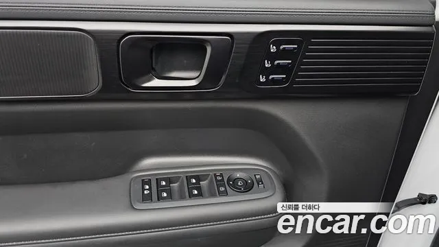 Hyundai Santafe Santa Fe (MX5) Бензин 2.5T 2WD — Фото автомобиля 21
