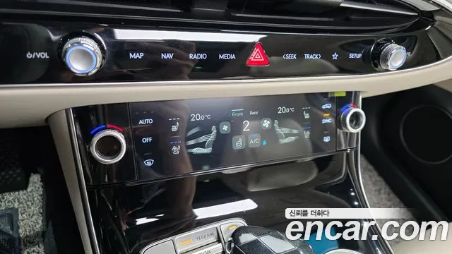 Genesis GV70 2.5T Бензин AWD — Фото автомобиля 24