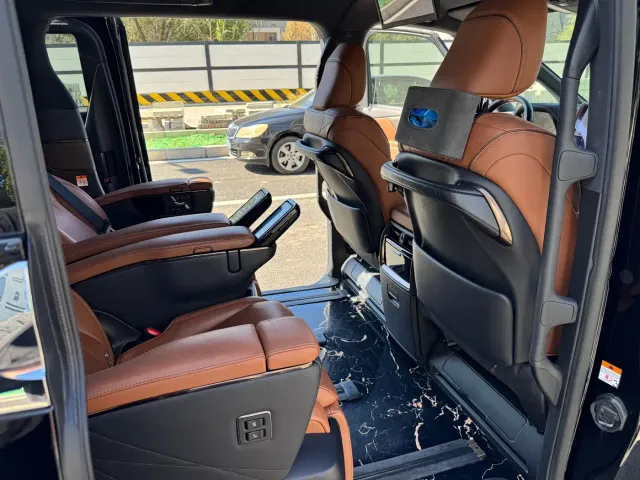 Toyota Alphard — Фото автомобиля 15