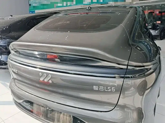 IM Motors LS6 — Фото автомобиля 5