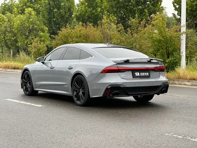 Audi A7 — Фото автомобиля 5