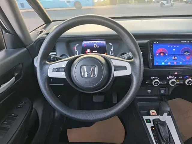 Honda Fit — Фото автомобиля 10