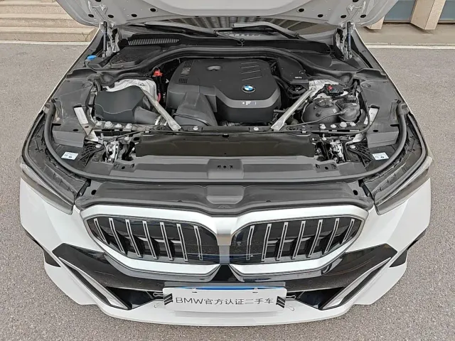 BMW 5 Series — Фото автомобиля 7