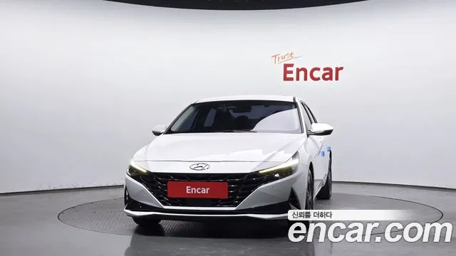 Hyundai Avante — Фото автомобиля 3