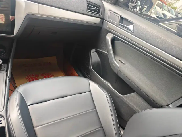Volkswagen Lavida 2022 1.5L Auto Comfort Edition — Фото автомобиля 8
