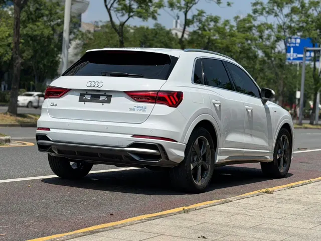 Audi Q3 — Фото автомобиля 4