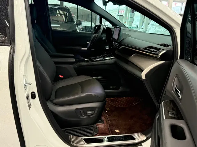 Toyota Granvia — Фото автомобиля 8