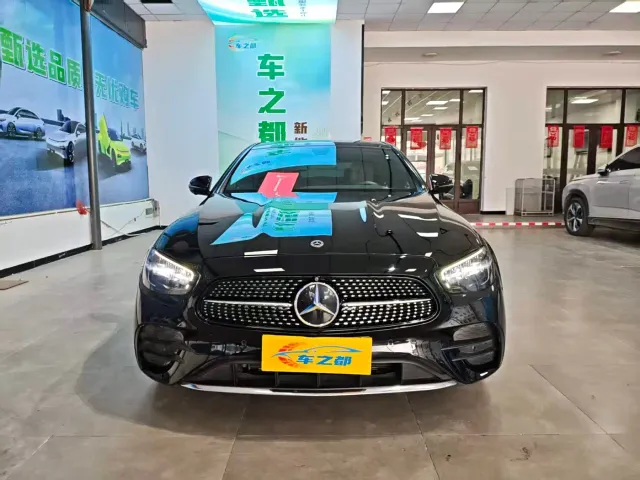 Mercedes-Benz E-Class — Фото автомобиля 2