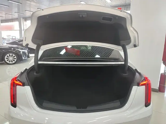 Cadillac CT5 — Фото автомобиля 18
