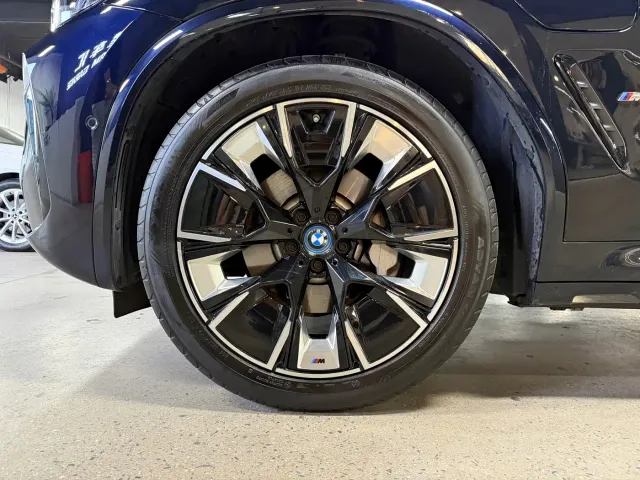 BMW iX3 — Фото автомобиля 26
