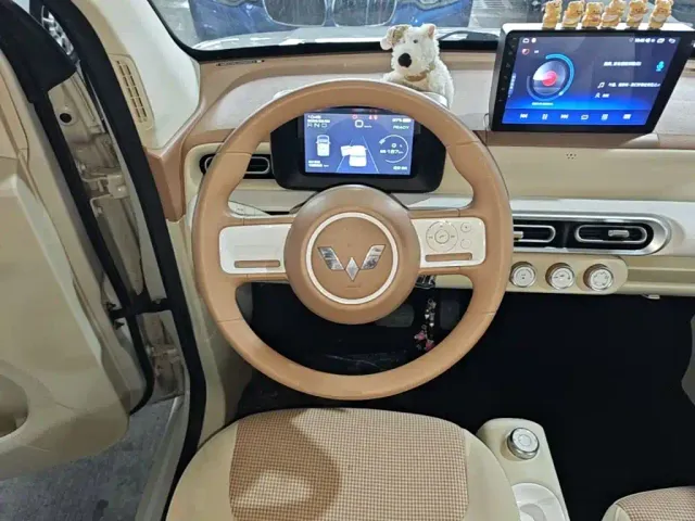 Wuling Hongguang Mini EV — Фото автомобиля 10