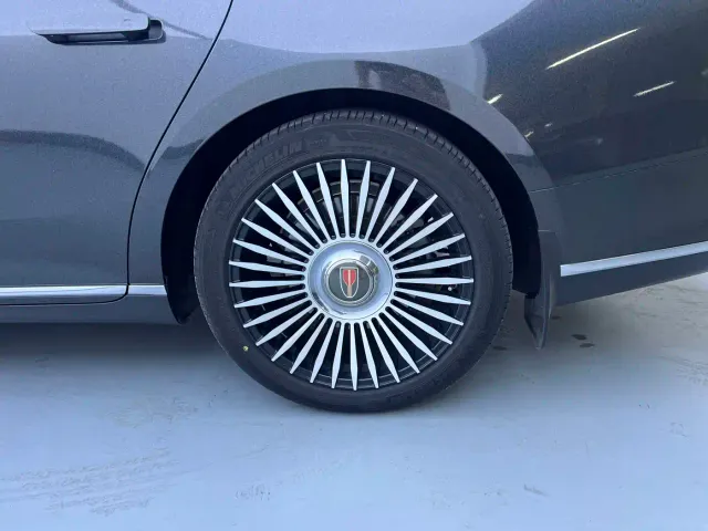 Hongqi H9 — Фото автомобиля 11