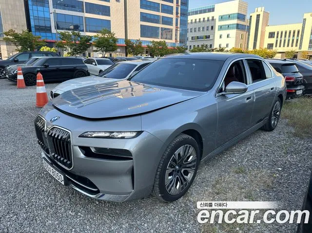 BMW 7 Series G70 — Фото автомобиля 2