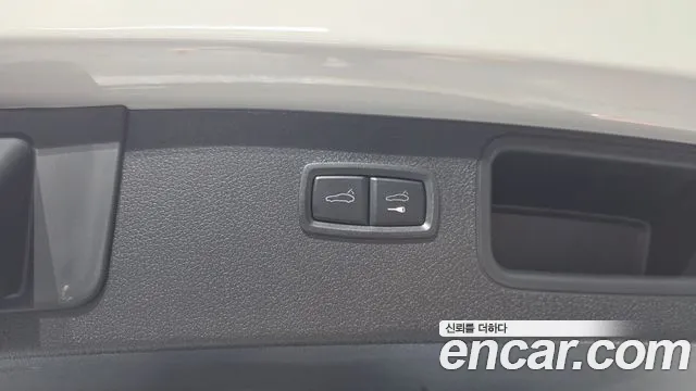 Porsche Macan — Фото автомобиля 28