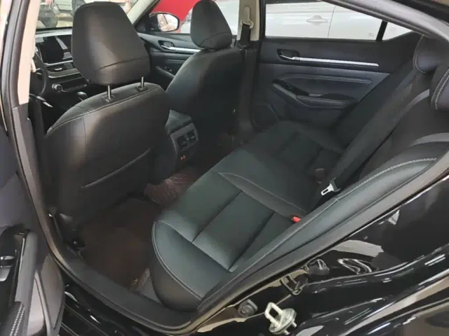 Nissan Teana — Фото автомобиля 15