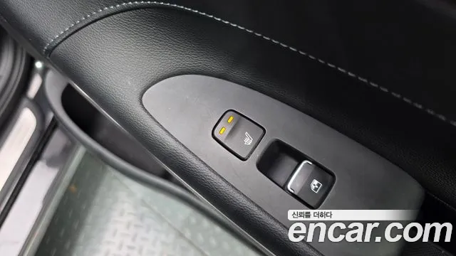 Hyundai Grandeur Grandeur (New) Hybrid — Фото автомобиля 25