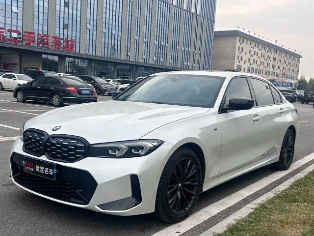 Фотография автомобиля — BMW 3 Series