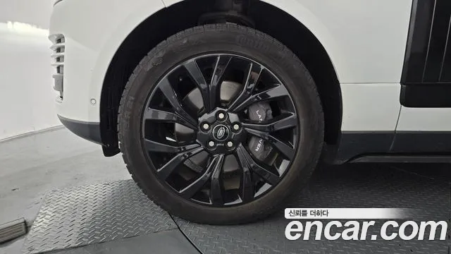 Land Rover Range Rover — Фото автомобиля 5