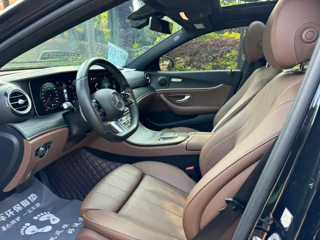 Mercedes-Benz E-Class — Фото автомобиля 7