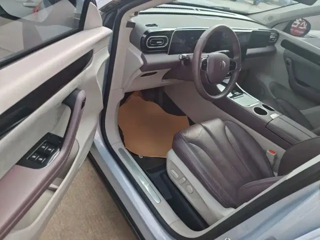Leapmotor C11 — Фото автомобиля 15