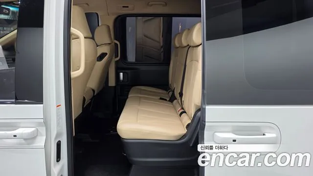 Hyundai Staria Staria 4WD Tourer 9 мест — Фото автомобиля 12