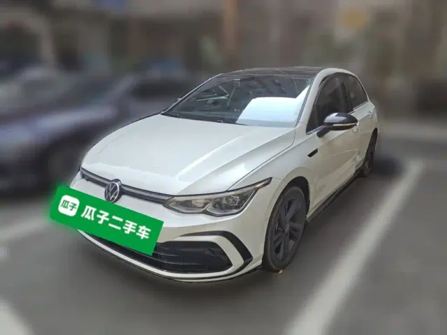 Фотография автомобиля — Volkswagen Golf