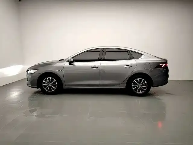 BYD Qin PLUS — Фото автомобиля 4