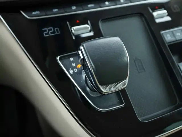 Bestune Besturn M9 — Фото автомобиля 8