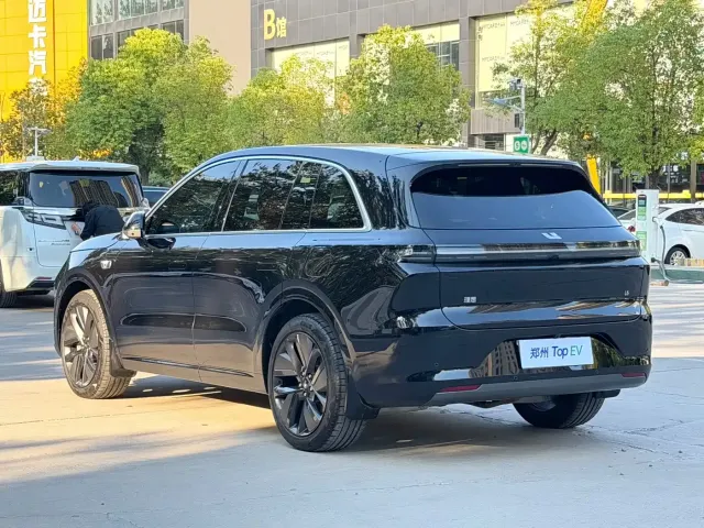 Li Auto Li Auto L6 2024 Pro — Фото автомобиля 9