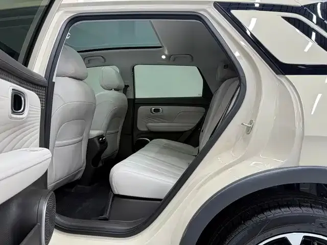 GAC Aion UT — Фото автомобиля 8