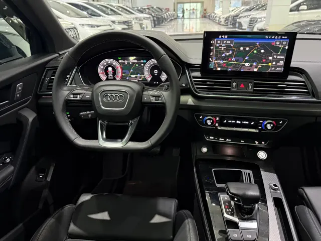 Audi Q5L — Фото автомобиля 17