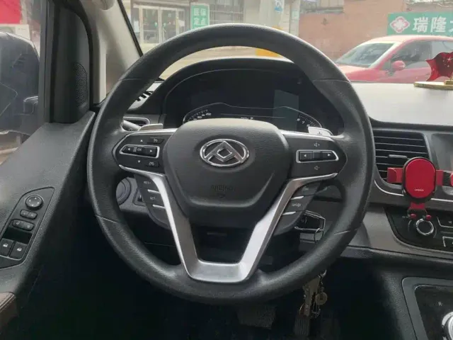 Maxus G10 — Фото автомобиля 15