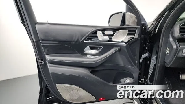 Mercedes-Benz GLS-Class — Фото автомобиля 16