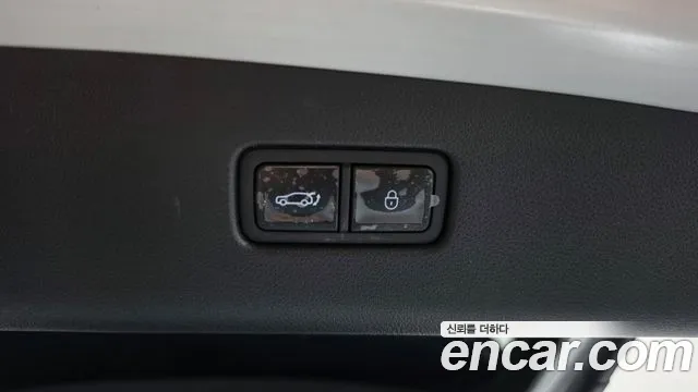 Genesis GV70 — Фото автомобиля 23