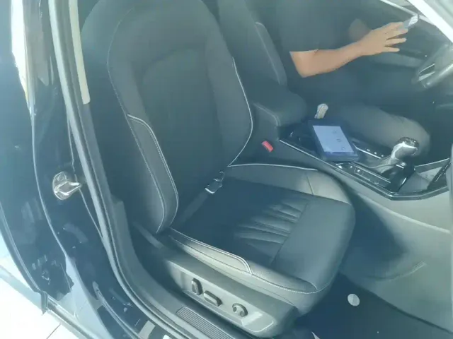 Volkswagen Passat — Фото автомобиля 24