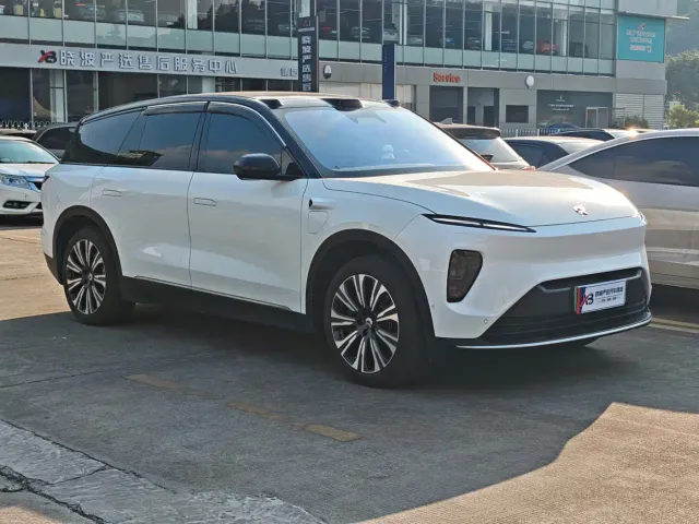 Nio ES8 — Фото автомобиля 3