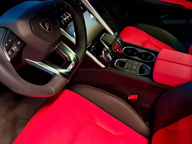 Lamborghini Urus — Фото автомобиля 7