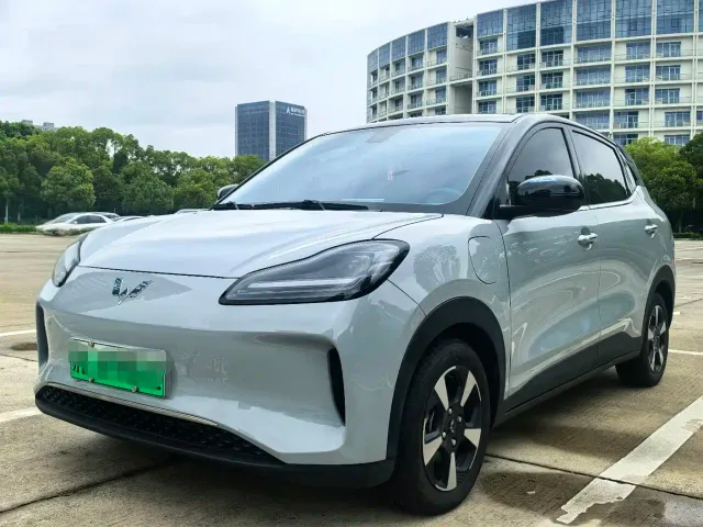 Фотография автомобиля — Wuling Binguo PLUS